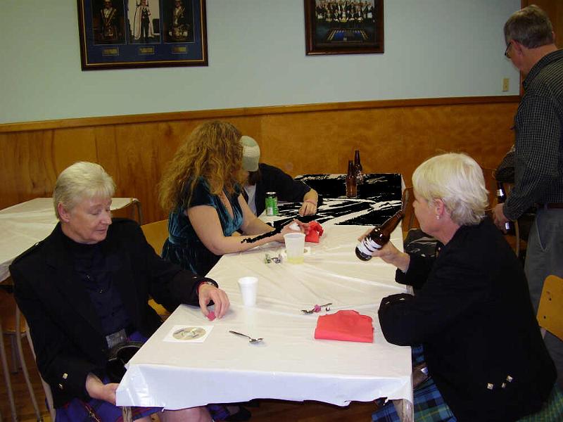 xmasparty08.jpg