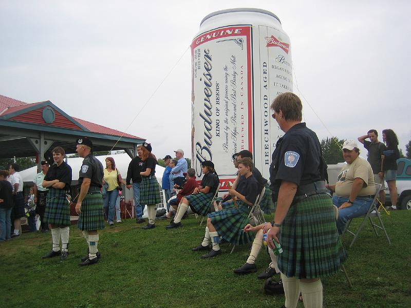 Trenton2008watching-1.JPG